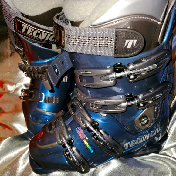 Tecnica 7X Innotec Blue Ski Boots - 293mm Size 6.5 Anti-Vibration System - Picture 3 of 16